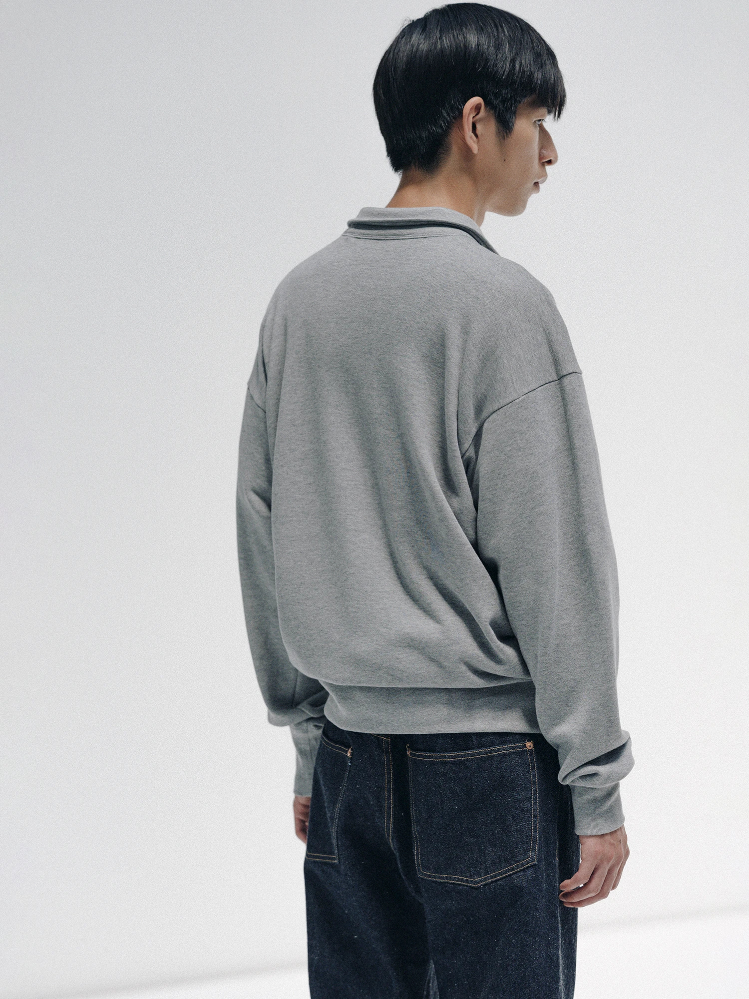 [CRITIC] WORMHOLE INCISION SWEATSHIRT /追跡付 CRITIC] WORMHOLE INCISION SWEATSHIRT /追跡付